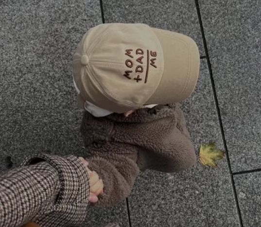 Kinder Cap "Mom + Dad = Me"