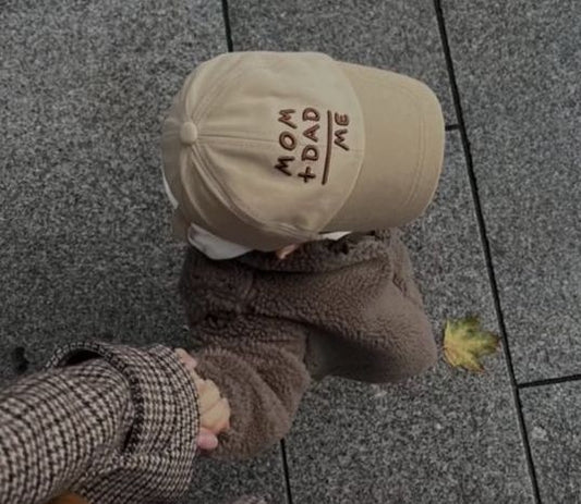Kinder Cap "Mom + Dad = Me"